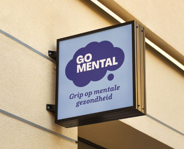 Mockup van een klein gevelbord van GoMental