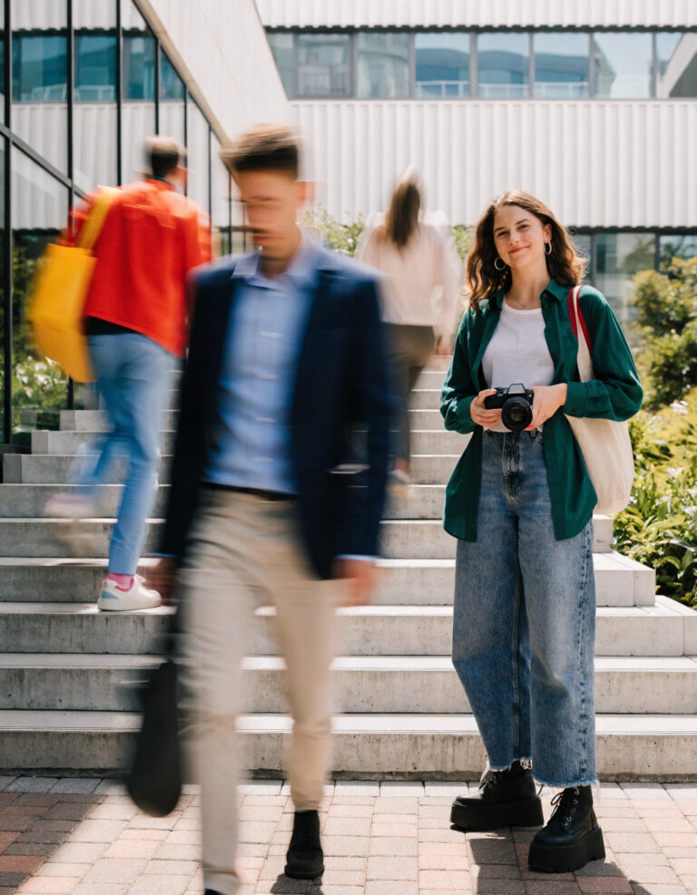 de medewerker die social doet bij het bedrijf